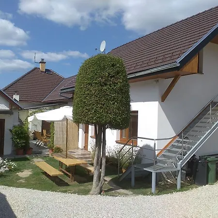 Anika Apartmán